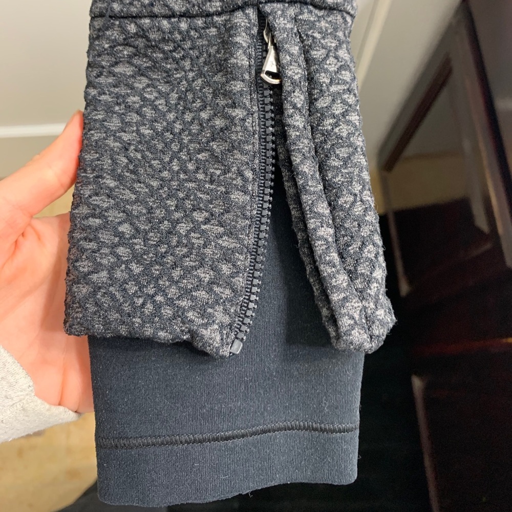 Under Armour Jacket - Picture 5 of 6